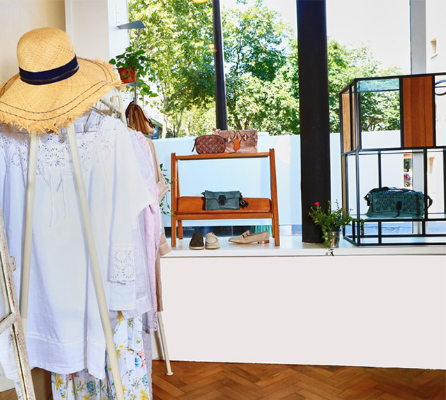 Design Showroom Acier Meringue